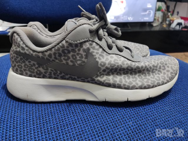 маратонки Nike Tanjun Print, снимка 4 - Маратонки - 40776106