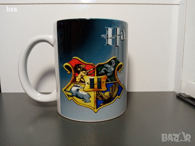 Бяла порцеланова чаша на Хари Потър / Harry Potter, снимка 1 - Чаши - 37049178