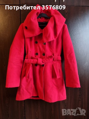 Червено палто с качулка 