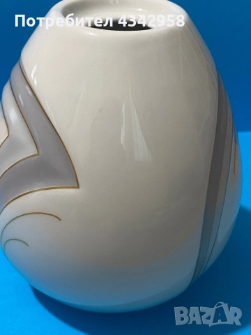 Kaiser. 1970 г. Порцеланова ваза., снимка 4 - Антикварни и старинни предмети - 52896390