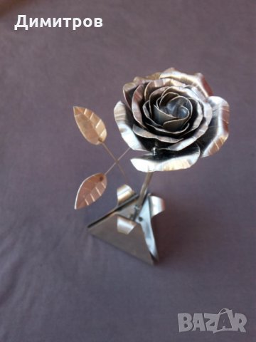 Роза от метал, снимка 5 - Изкуствени цветя - 27498380
