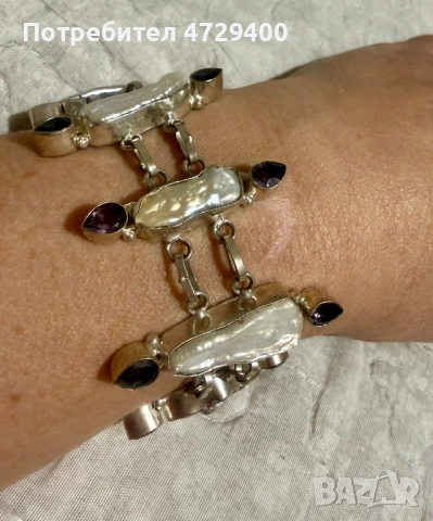 Гривна от естествен бароков перлен и аметисти