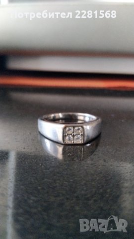 Дамски пръстен с циркони, снимка 1 - Пръстени - 33662629