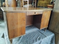 Дървено бюро/канцеларско, снимка 1