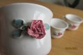 чашки за кафе с обемна декорация от рози, снимка 2