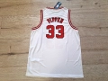 Баскетболен потник на Скоти Пипън#33#Чикаго Булс#Mitchell & Ness!!!, снимка 3