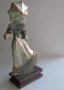 Стара красива метална фигура фигурка дама с чадър статуетка, снимка 4