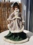 Порцеланова кукла със стойка , снимка 1 - Кукли - 43422712