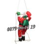 Катерещ се Дядо Коледа по въжена стълба 60 см, снимка 1 - Декорация за дома - 43185069