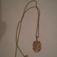 камея медальон на верижка месинг многоцветно стъкло камеята е изработена от висококачествени материя, снимка 8 - Антикварни и старинни предмети - 35159842