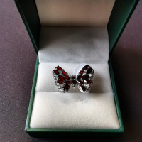 Елегантен сребърен 925 пръстен "Пеперуда" с родиево покритие и Натурални Гранати и Циркони!, снимка 5 - Пръстени - 44848133