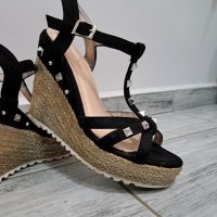 Дамски сандали с платформа , снимка 1 - Дамски обувки на ток - 39980276