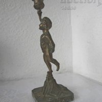 ляв свещник стар метален 24 см с момче фигура антика, снимка 2 - Антикварни и старинни предмети - 28874525