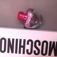 Празно шише от парфюм Moschino pink, снимка 1 - Дамски парфюми - 27611674