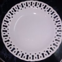 Порцеланова чиния, снимка 4 - Чинии - 27835647