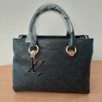 Черна чанта Louis Vuitton код SG305, снимка 2 - Чанти - 36057302