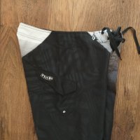 volcom - страхотни мъжки панталони, снимка 6 - Спортни дрехи, екипи - 37441638