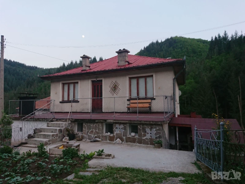 "Свободна за Коледа и Нова Година".Рехатъ къща    капацитет 15 човека, снимка 1