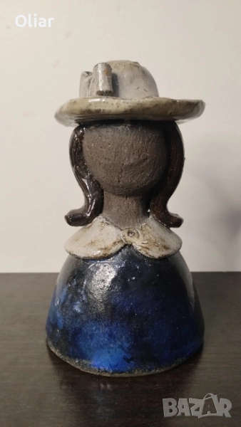 Керамична фигурка – камбанка, ръчна изработка. Арт керамика., снимка 1