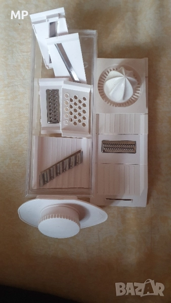 Ренде с 6 приставки и ръчна изстисквачка за цитруси, снимка 1