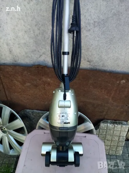 Вертикална акумулаторна и електрическа прахосмукачка, снимка 1