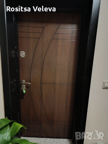 Бутиков апартамент и клетка в гараж, находящи се в град Хасково  широк център 