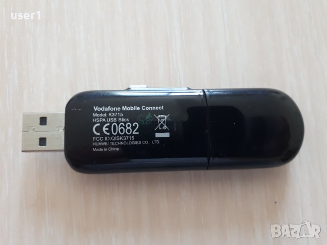 USB модем/флашка за мобилен интернет Huawei K3715, снимка 2 - Мрежови адаптери - 38391171