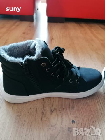 Черни дамски спортни зимни обувки, снимка 2 - Дамски боти - 43394524