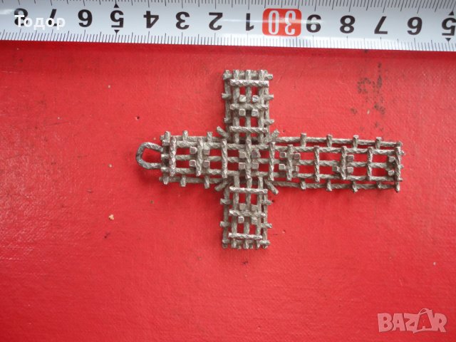 Старинен ажурен метален кръст , снимка 1 - Колекции - 43222838