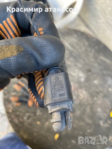 Дачик температура за Vw голф 5.1J0973702, снимка 3 - Части - 39048684