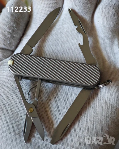 Victorinox Rambler Titanium 58 mm, снимка 5 - Ножове - 50533919