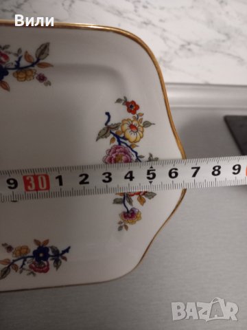 Прекрасен поднос за сладкиши от френски фин порцелан , снимка 3 - Чинии - 43690375