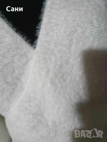 Бяла пухена блуза , снимка 8 - Блузи с дълъг ръкав и пуловери - 43347603