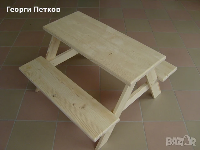 Детска учебна масичка с пейки, снимка 5 - Мебели за детската стая - 50958312