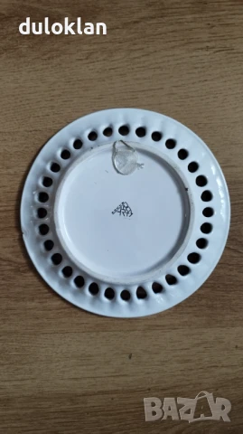 	Красива порцеланова чиния от Румъния., снимка 3 - Други ценни предмети - 50614308
