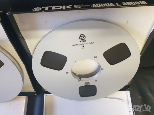 Лот от две 26,5см 10,5" метални магнетофонни ролки TDK. В много добро състояние. С ленти и кутии. Ко, снимка 3 - Други музикални жанрове - 39781437