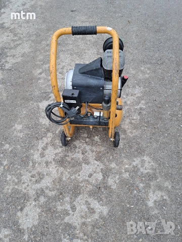 компресор за въздух , снимка 3 - Компресори - 52702121