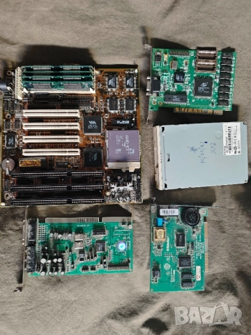 Продавам ретро компютър AMD