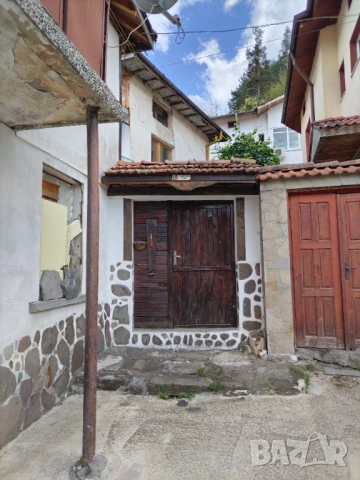 Продавам къща в гр. Смолян, кв. Долно Райково, снимка 2 - Къщи - 52179850