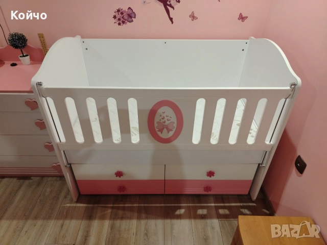 Люлееща се бебешка кошара от МДФ материал, снимка 2 - Кошарки - 52164863