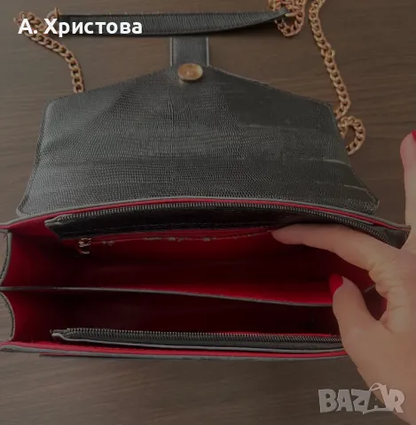 Черна дамска чантичка, снимка 5 - Чанти - 48279670