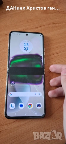 moto razr 40 телефона е в добро състояние но дисплея е развален за това цената е такава, снимка 2 - Motorola - 53050479