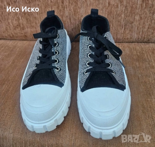 Дамски модерни кецове , снимка 2 - Кецове - 52024588