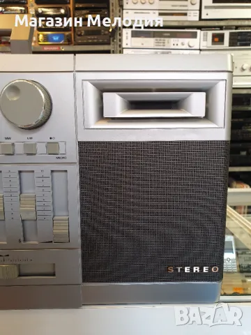 Радиокасетофон Grundig RR 3600 В отлично техническо и визуално състояние., снимка 9 - Радиокасетофони, транзистори - 49343657