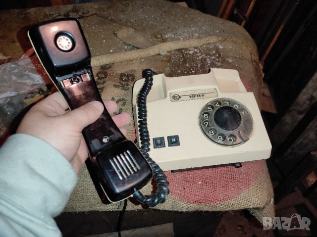 Работещ стар телефон- перфектно състояние . , снимка 5 - Антикварни и старинни предмети - 37130639