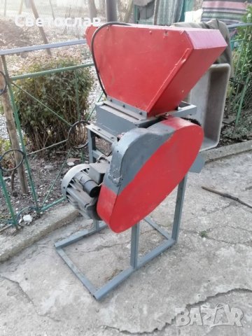 Машина за чупене на ядки