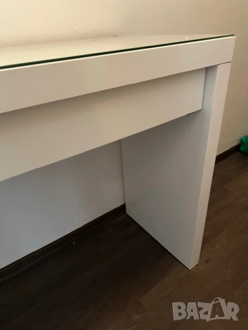 Тоалетна маса ikea Malm, снимка 10 - Маси - 53451856