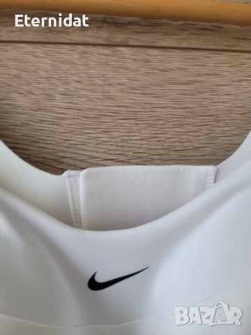 Бял спортен сутиен бюстие NIKE , снимка 4 - Бельо - 52018820