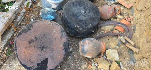 Стари Бакъри- Тави- Сърпове- Гърнета, снимка 18 - Антикварни и старинни предмети - 50658331