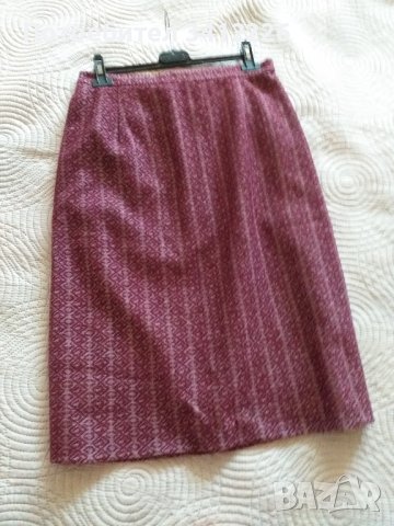 Дамски костюм сако / пола S/M, снимка 2 - Костюми - 43365349